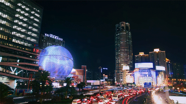  前方快报：魔都东方明珠“开眼”事件！