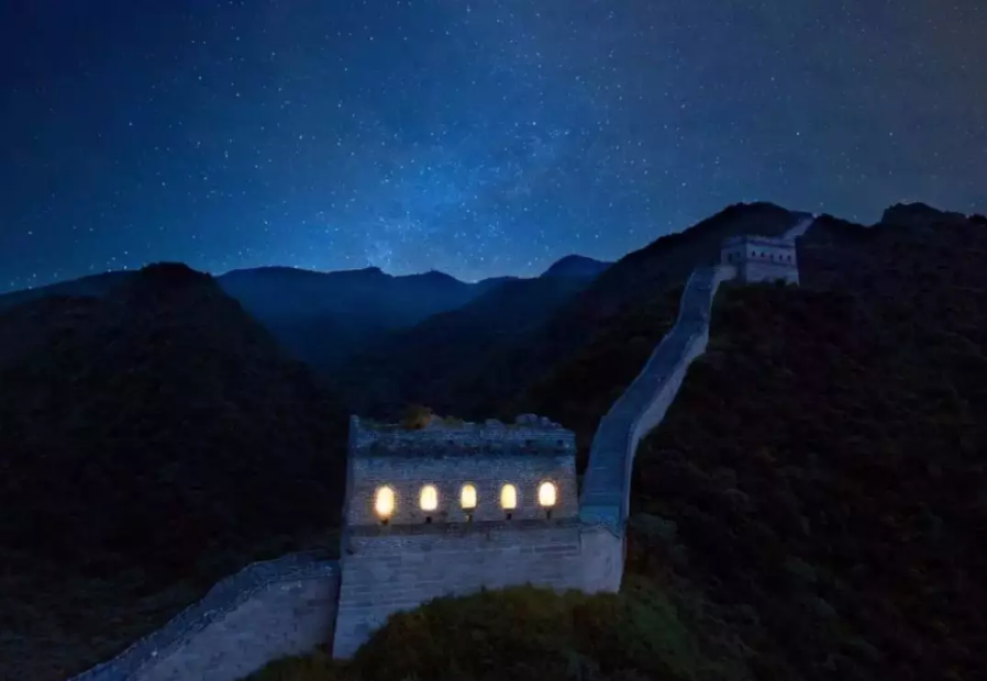 airbnb开到了长城上！爱彼迎官方邀请你免费睡长城看星星